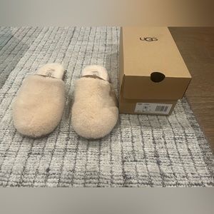 UGG Fluffete Slipper Natural NWT